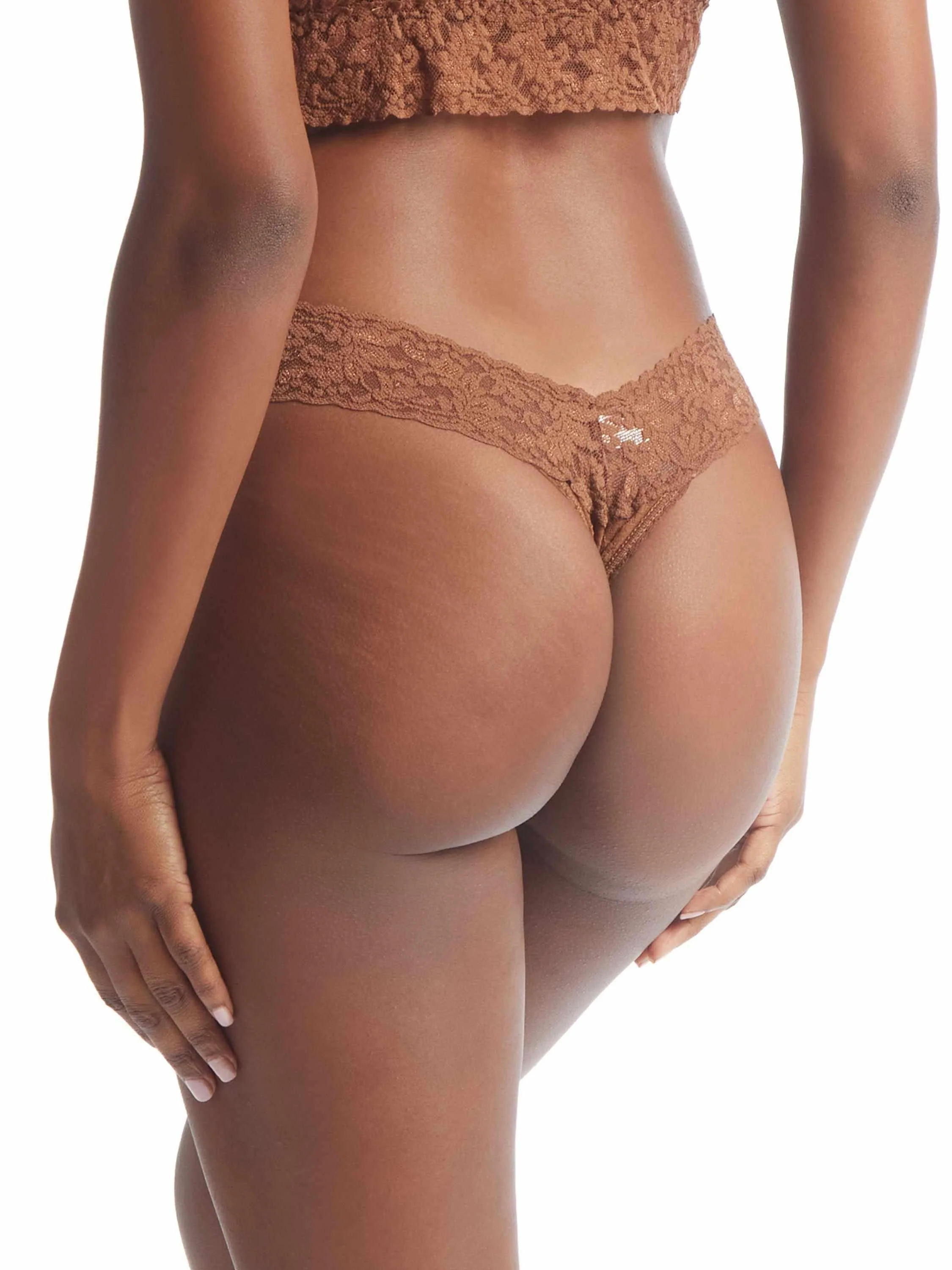 Signature Lace® Low Rise Thong Macchiato Brown - Image 2